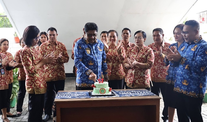 Bupati Sumba Timur